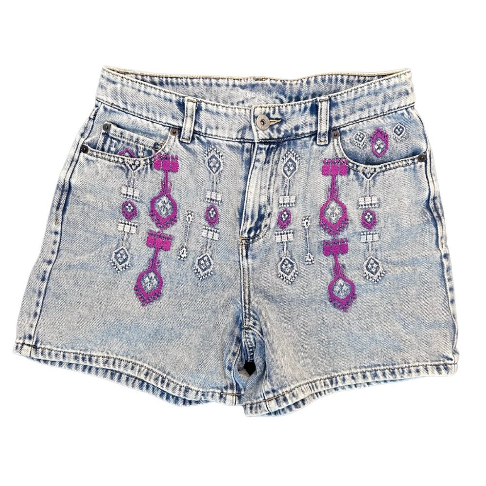 INC Embroidered Denim Shorts – Light Wash - Size 6 / 28 🩳💙